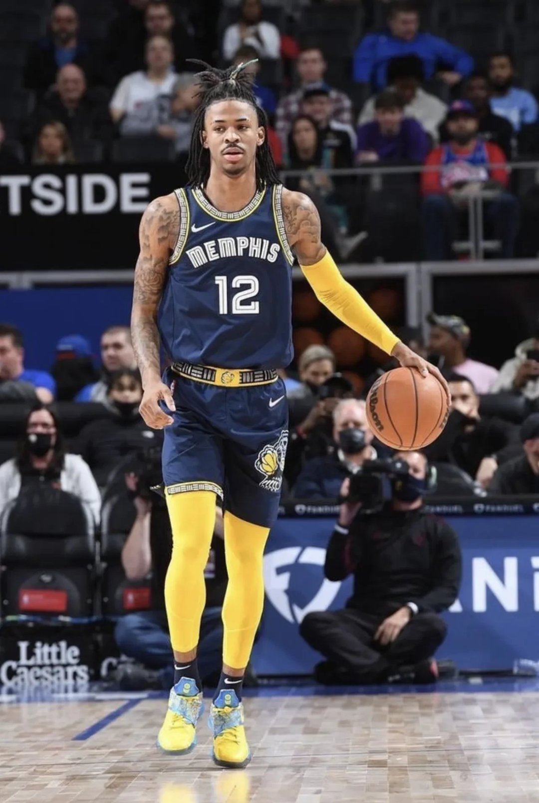 雄鹿翻盘猛龙，莫兰特状态火热